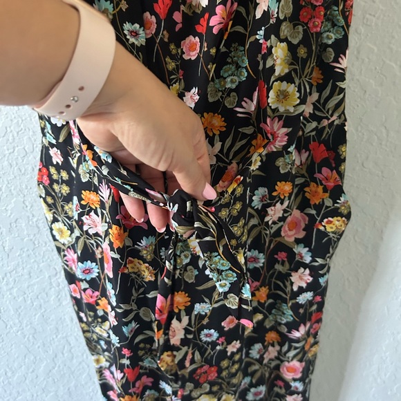 LOFT ruffle sleeveless floral jumpsuit-Size LP - Picture 6 of 8